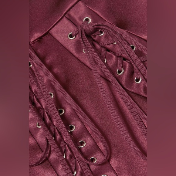 DOLCE & GABBANA Lace-up stretch-satin midi skirt - Picture 3 of 4